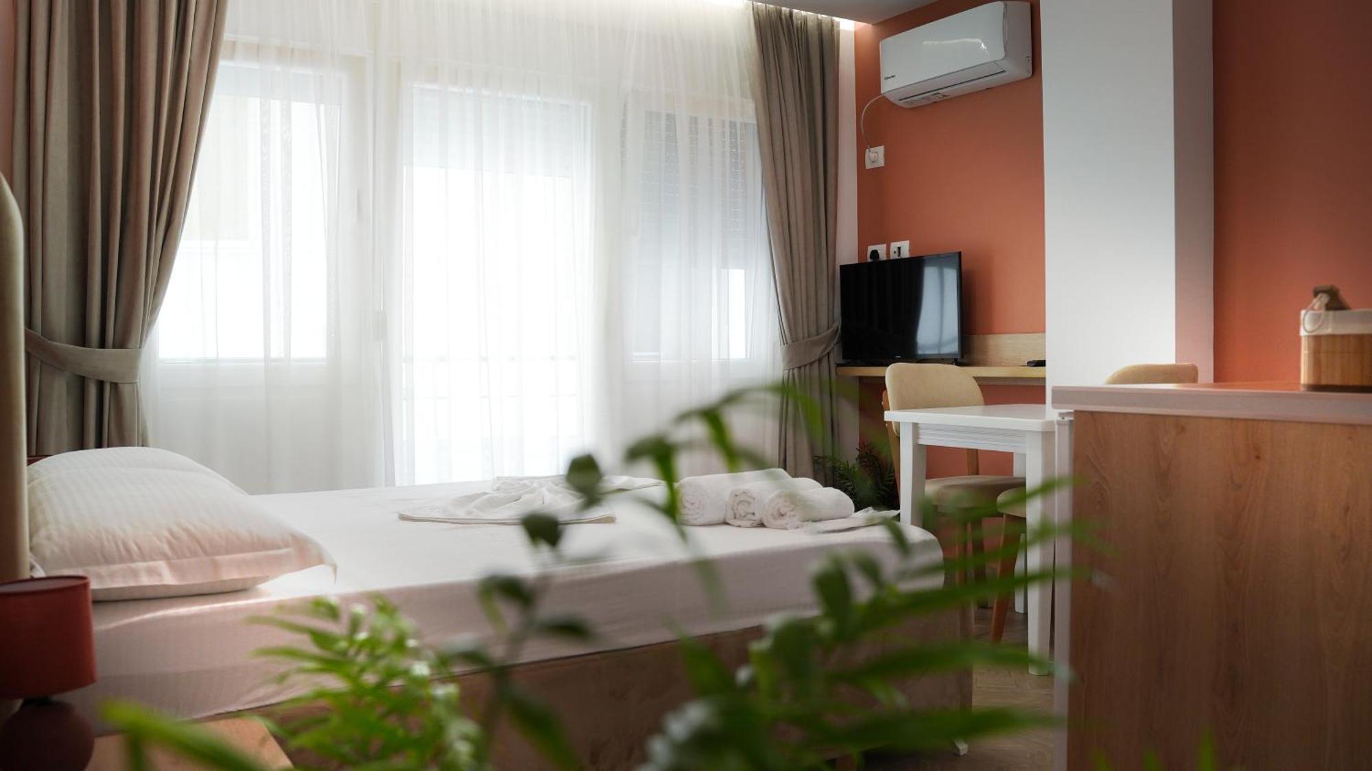Hotel Luris Golem  Exteriör bild